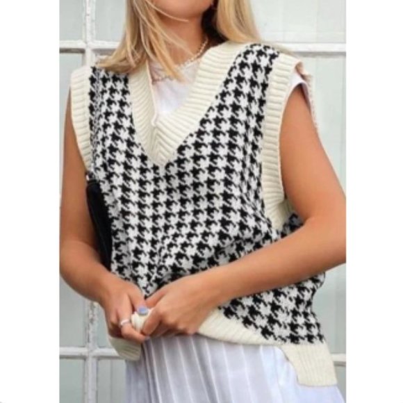 Bille Houndstooth Sweater Vest Black Ivory V Neck - Picture 1 of 4